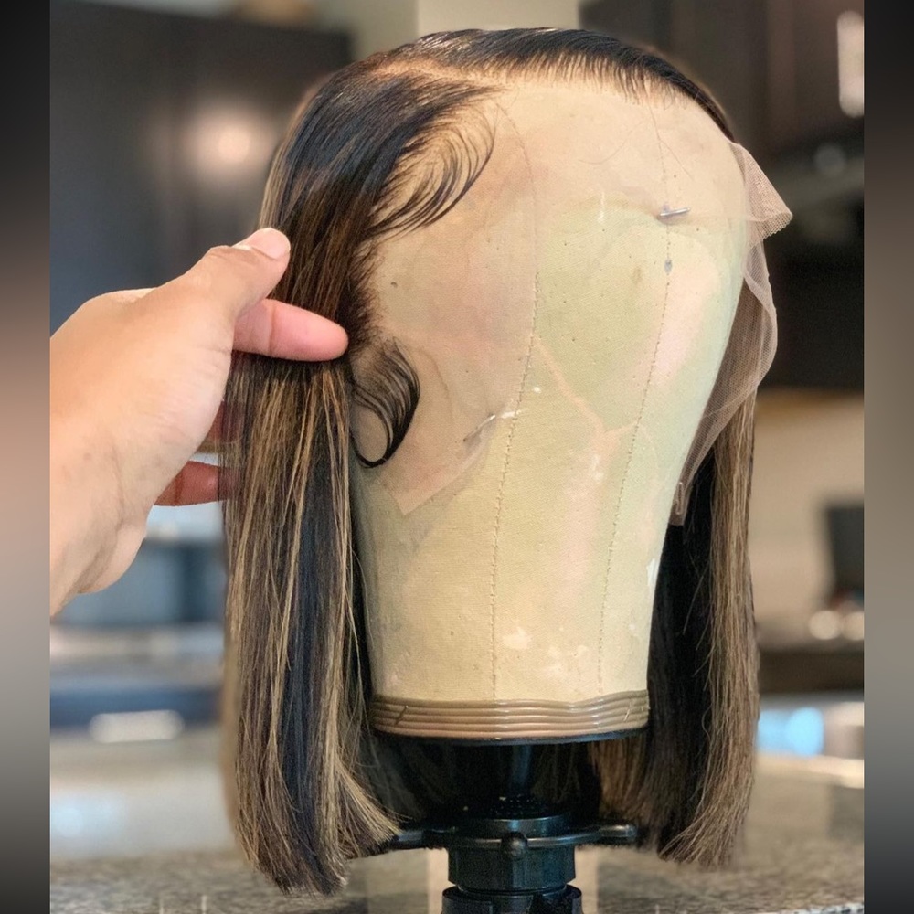 Highlighted bob wig